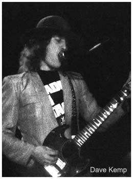 Slades nODDY HOLDER  at the Odeon Birmingham 1982. Photo courtesy of Dave Kemp
 